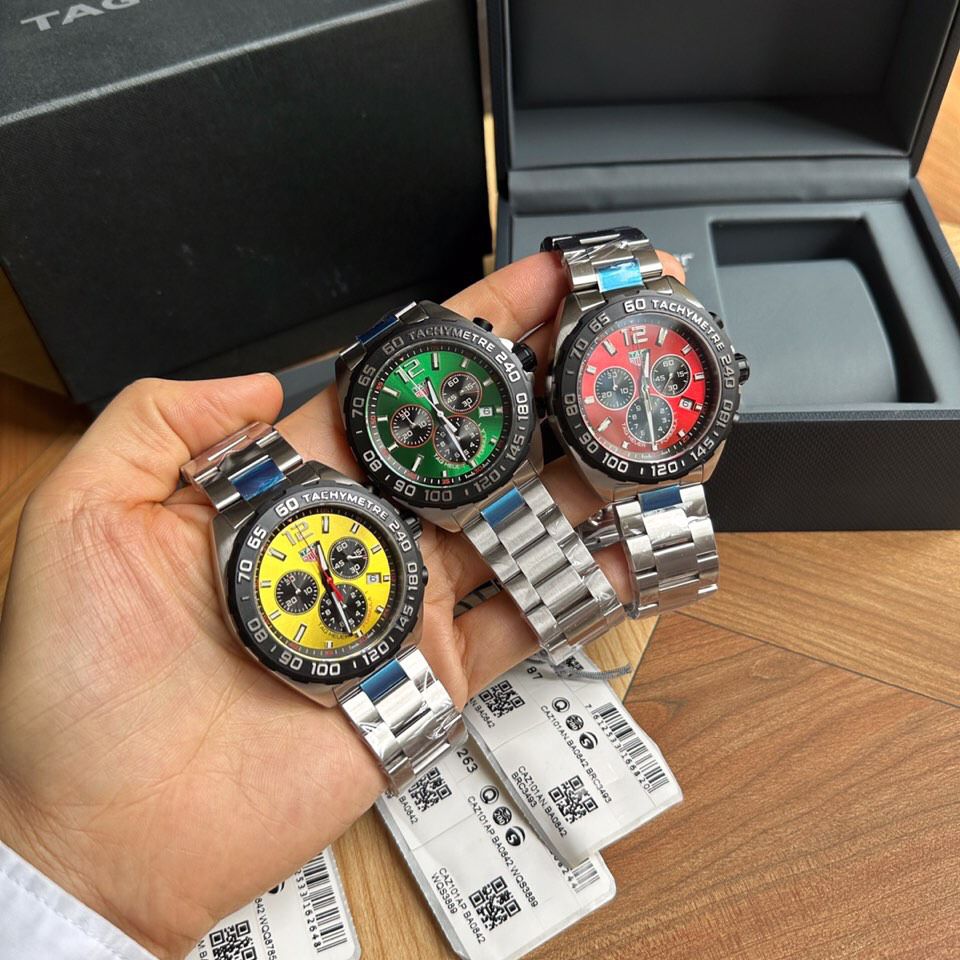TAG Heuer F1 Replica Horloge: AAA+ Kwaliteit Super Clone Met Zwitsers Uurwerk 1128565700 - front view | Formula 1